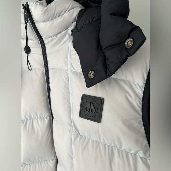 Moose Knuckles - flightweight Bushwick Vest - Picture 5 of 14